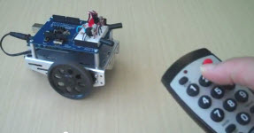 Infrared remote controlled BOE Shield-Bot