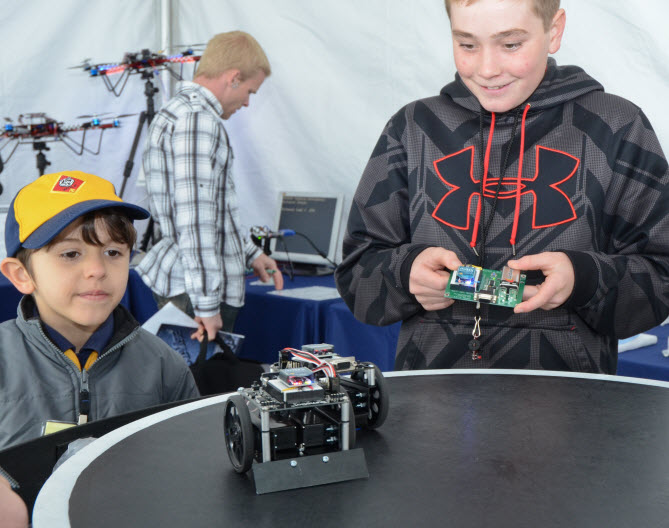 SumoBot wrestling at the 2012 Parallax Robotics and Microcontroller Expo